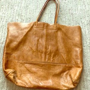 Banana republic 100% leather tote bag